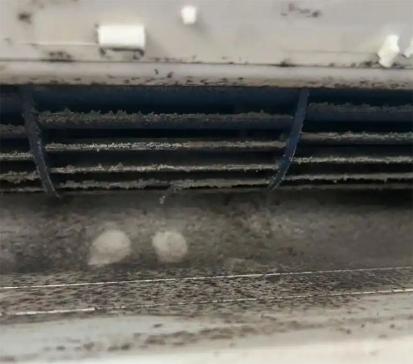 永登空调吹的风有股烧焦味是怎么回事